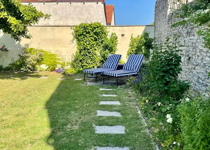 Moncoeur, Maison Et Jardin A 700 M Des Hospices De Beaune