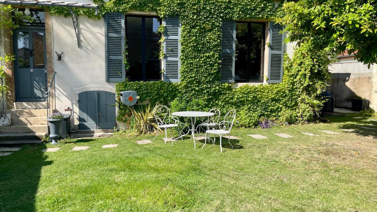 Moncoeur, Maison Et Jardin A 700 M Des Hospices De Beaune Holiday home